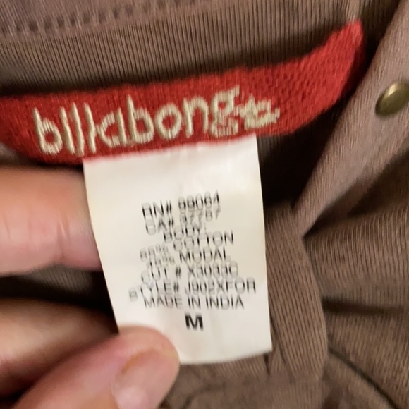 🦋2/$25🦋 Billabong tank flare top brand new - Picture 4 of 4